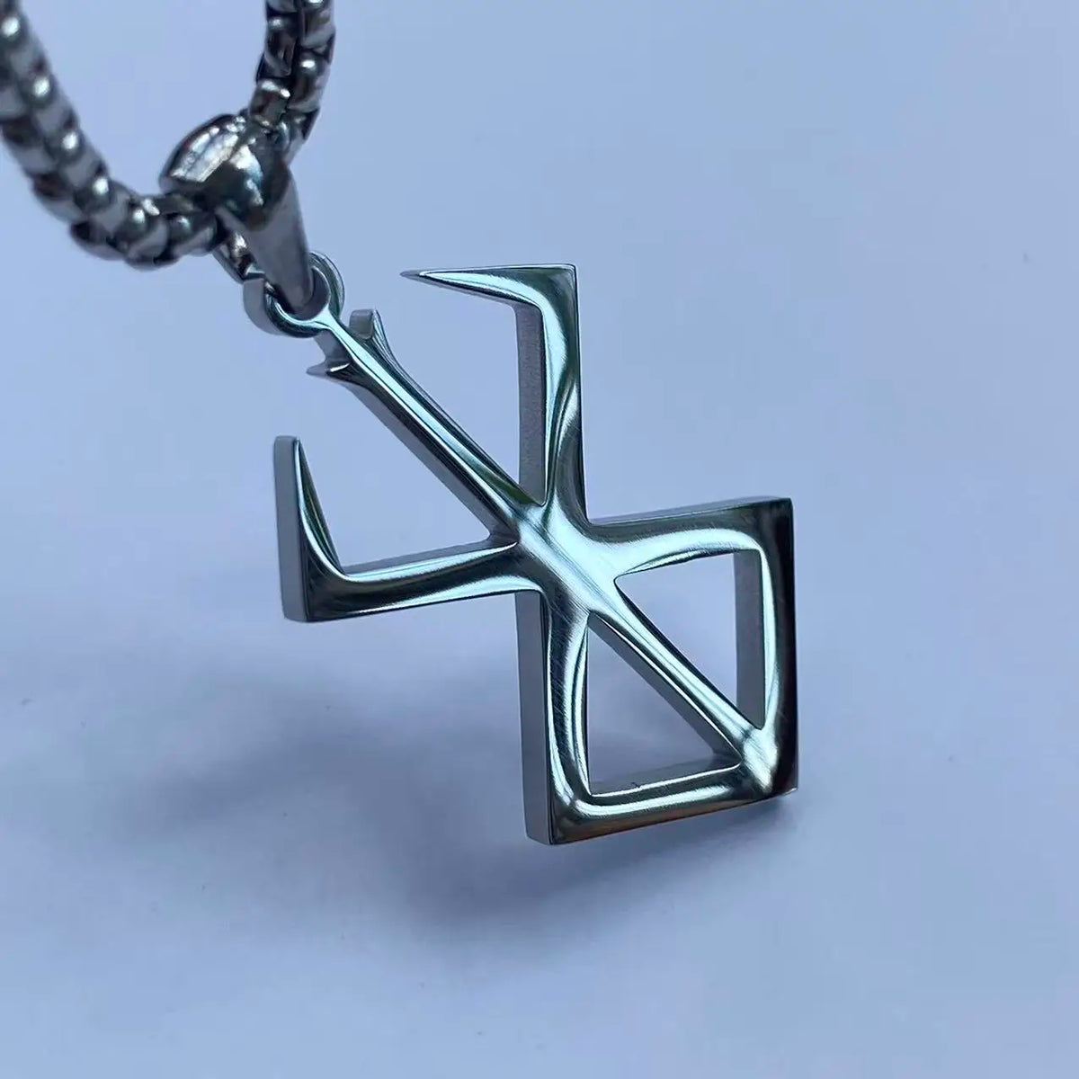 Guts Pendant Chain
