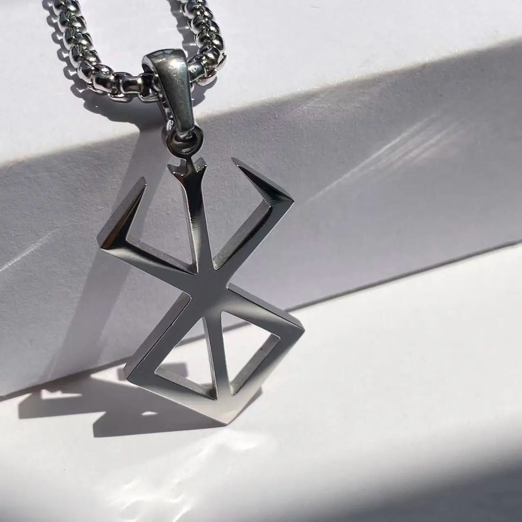 Guts Pendant Chain