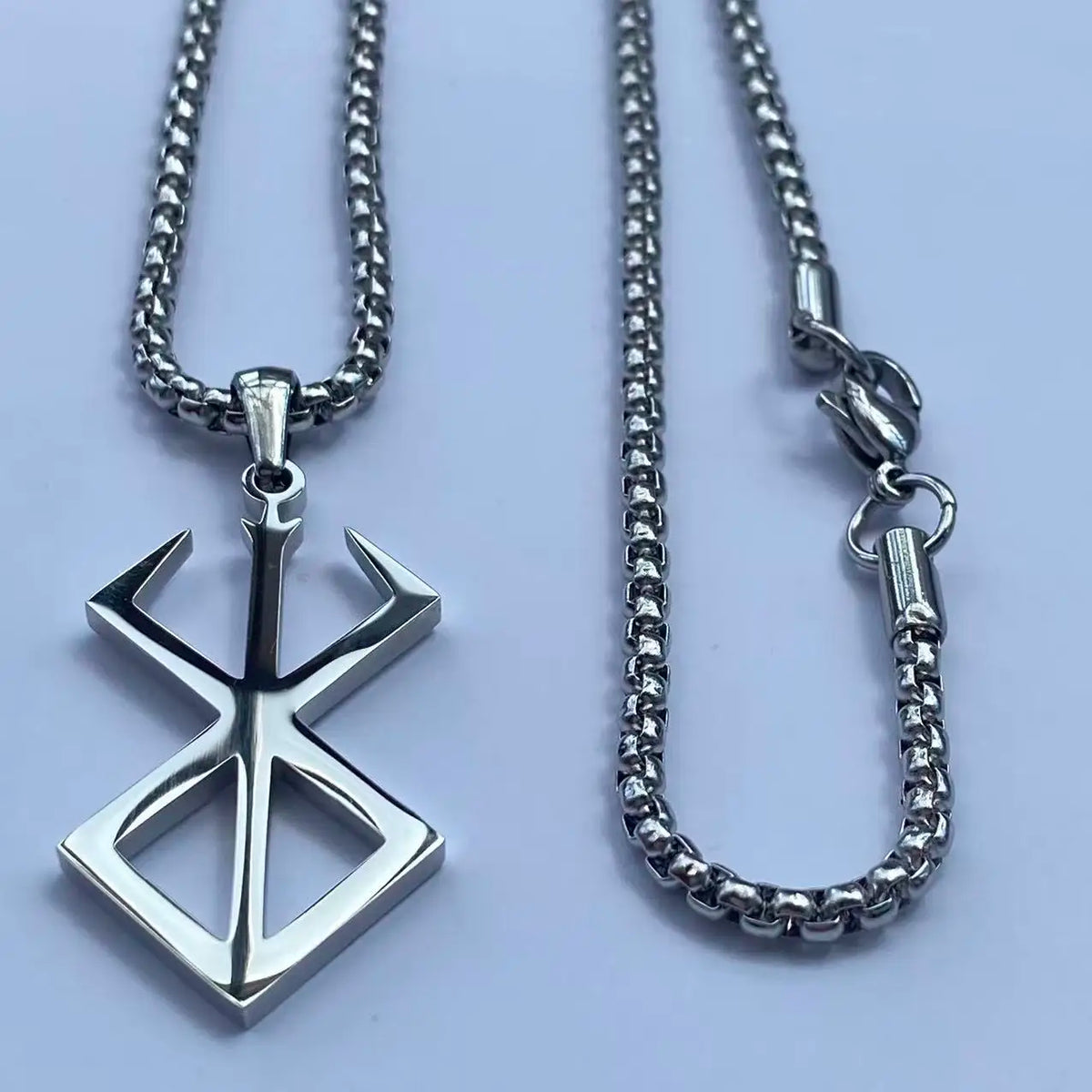 Guts Pendant Chain